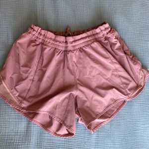 Lululemon mid rise lined shorts